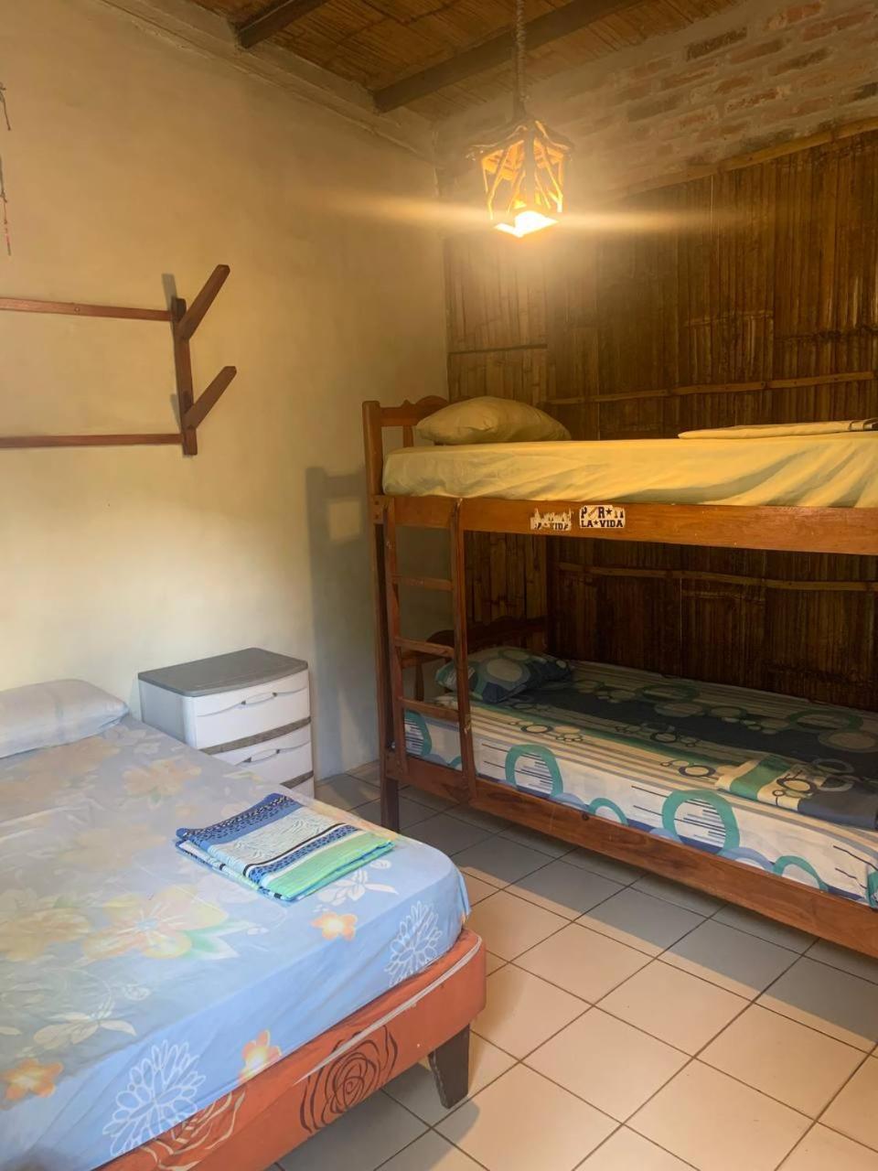 Hostal Mamacucha Montañita エクステリア 写真